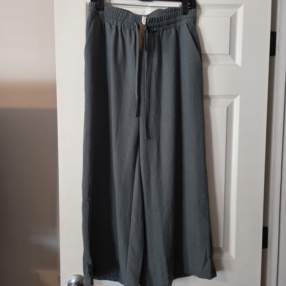 Zenana Outfitters Gray Wide Leg Pants